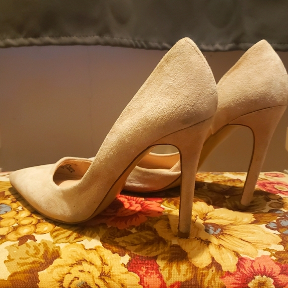 Steve Madden Blush Suede Stilletto Heels - Picture 2 of 4